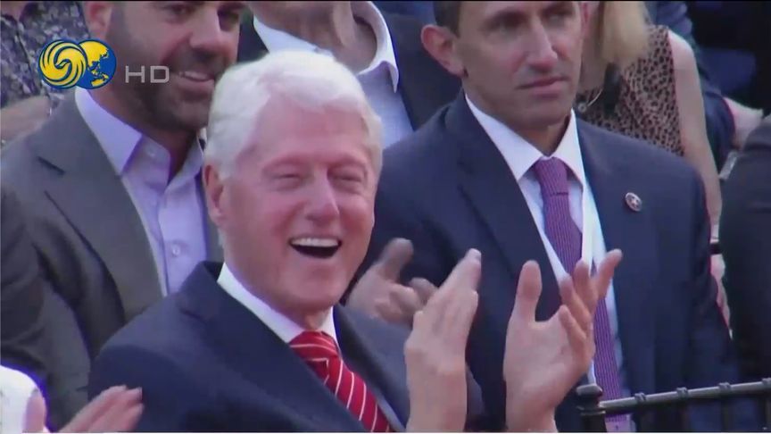 美前总统克林顿被曝秘密访韩，会见多位韩国金融机构高层