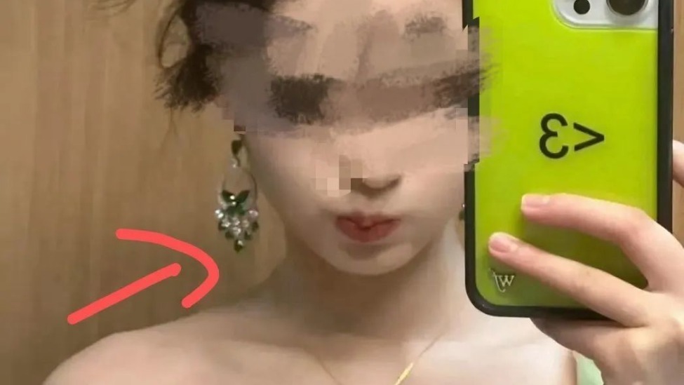 果然，黄杨钿甜的爸爸藏不住了