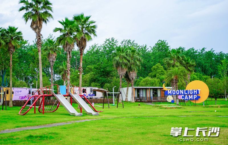 月亮宿集Moonlight露营营地。