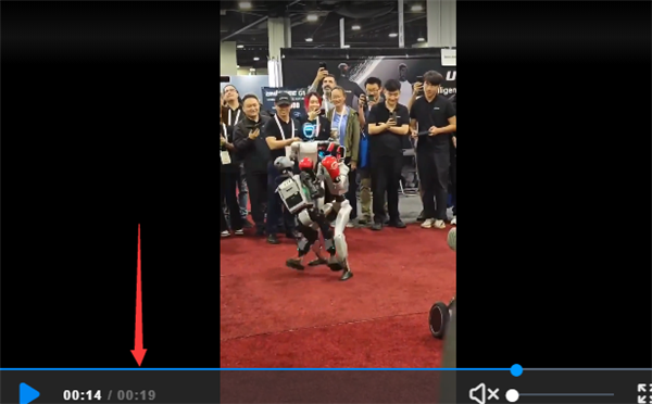 宇树机器人“挥拳打架”视频流出:三下五除二把对方干到 用时仅19秒