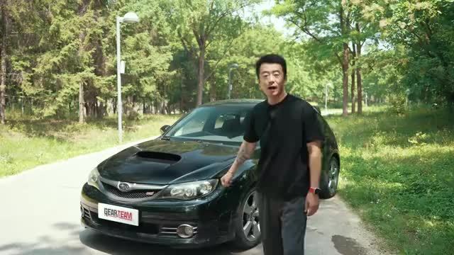 开BYD电动钢炮跑山，和燃油性能车有什么区别？