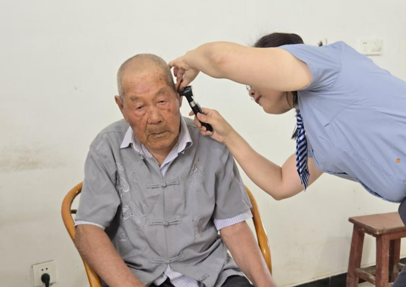 睢宁：爱心企业为道德模范送上“有声关怀”