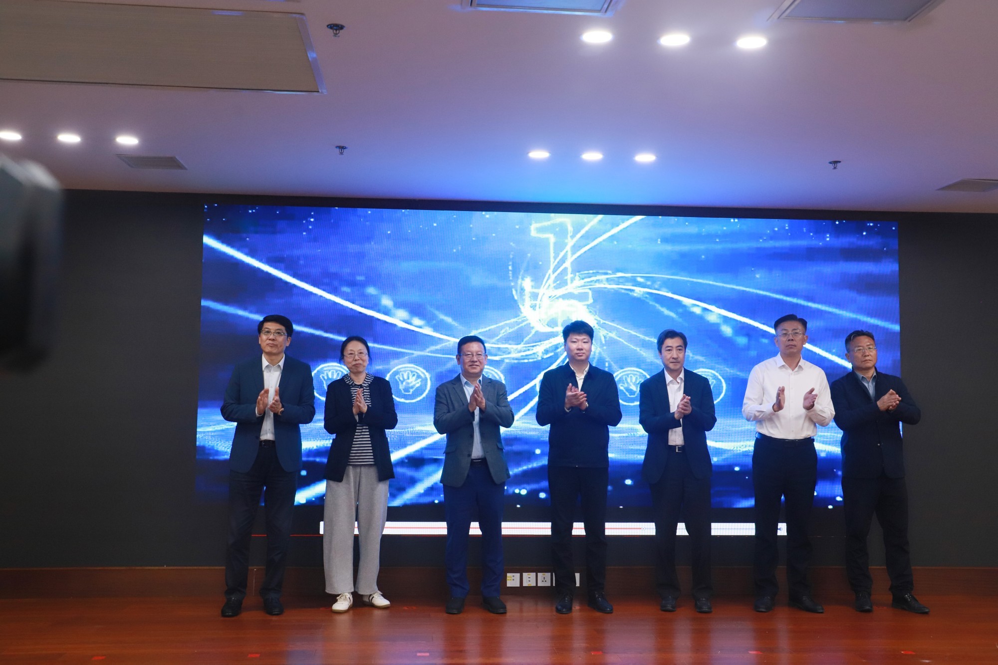 波尼亚集团牵头发布青岛老火腿团体标准，青岛老火腿分会正式揭牌成立