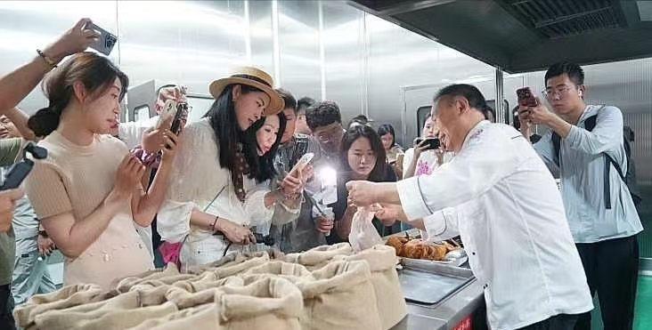 儒风水韵德州行:采风团沉浸式体验德州博物馆、古玩城、老字号与黑陶文化,解锁 “近者悦・远者来” 的魅力密码