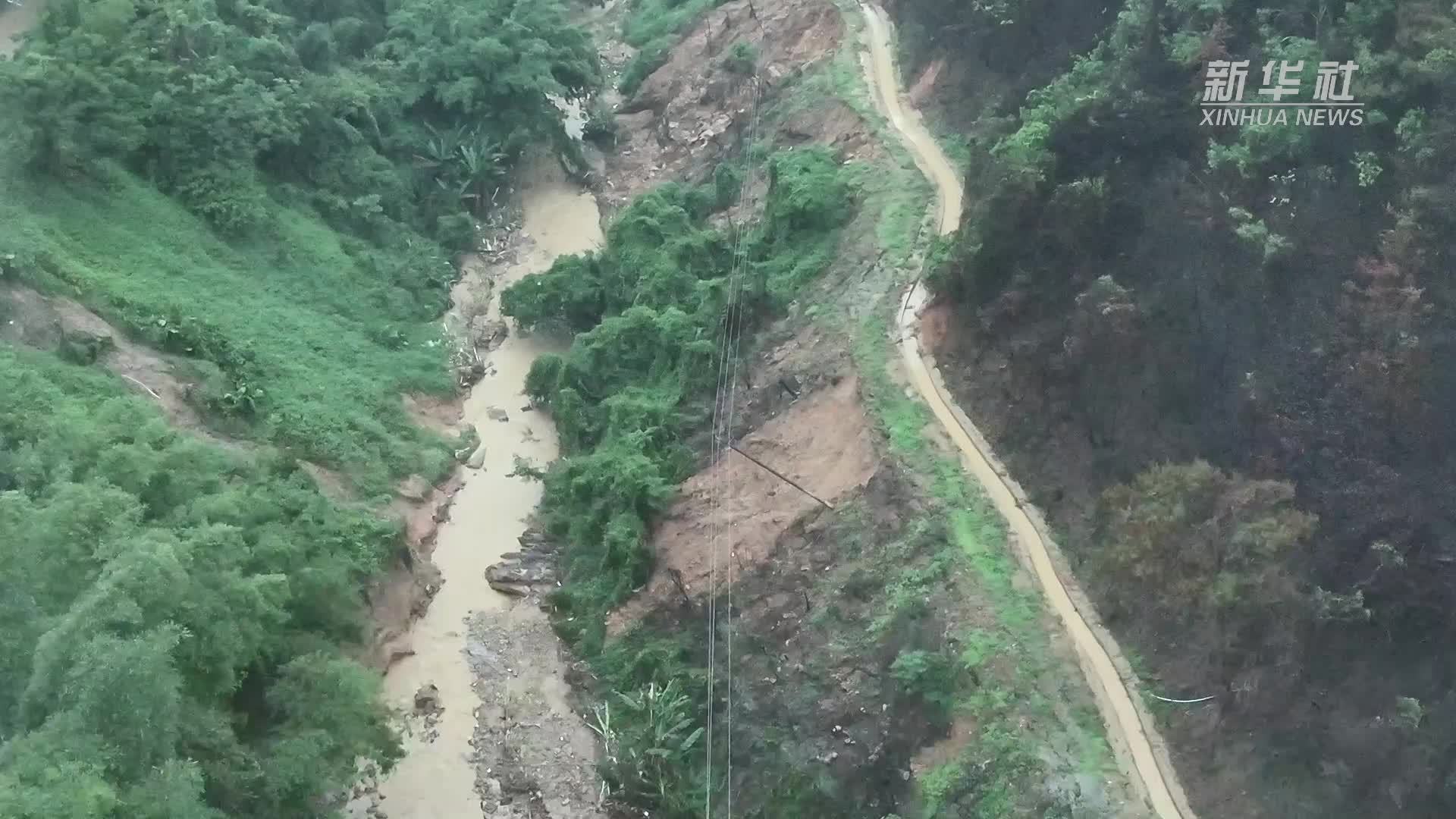 广西北流：强降雨致多乡镇用电受影响 供电部门抢修复电