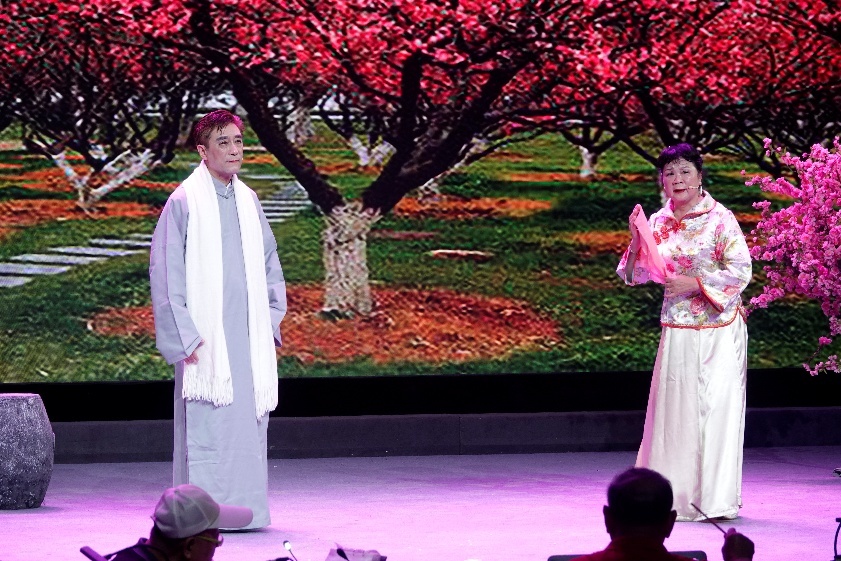 特稿&middot;梁平｜常州沪剧角：坐着轮椅临阵演唱会的90岁总导演沈国雄，情满龙城