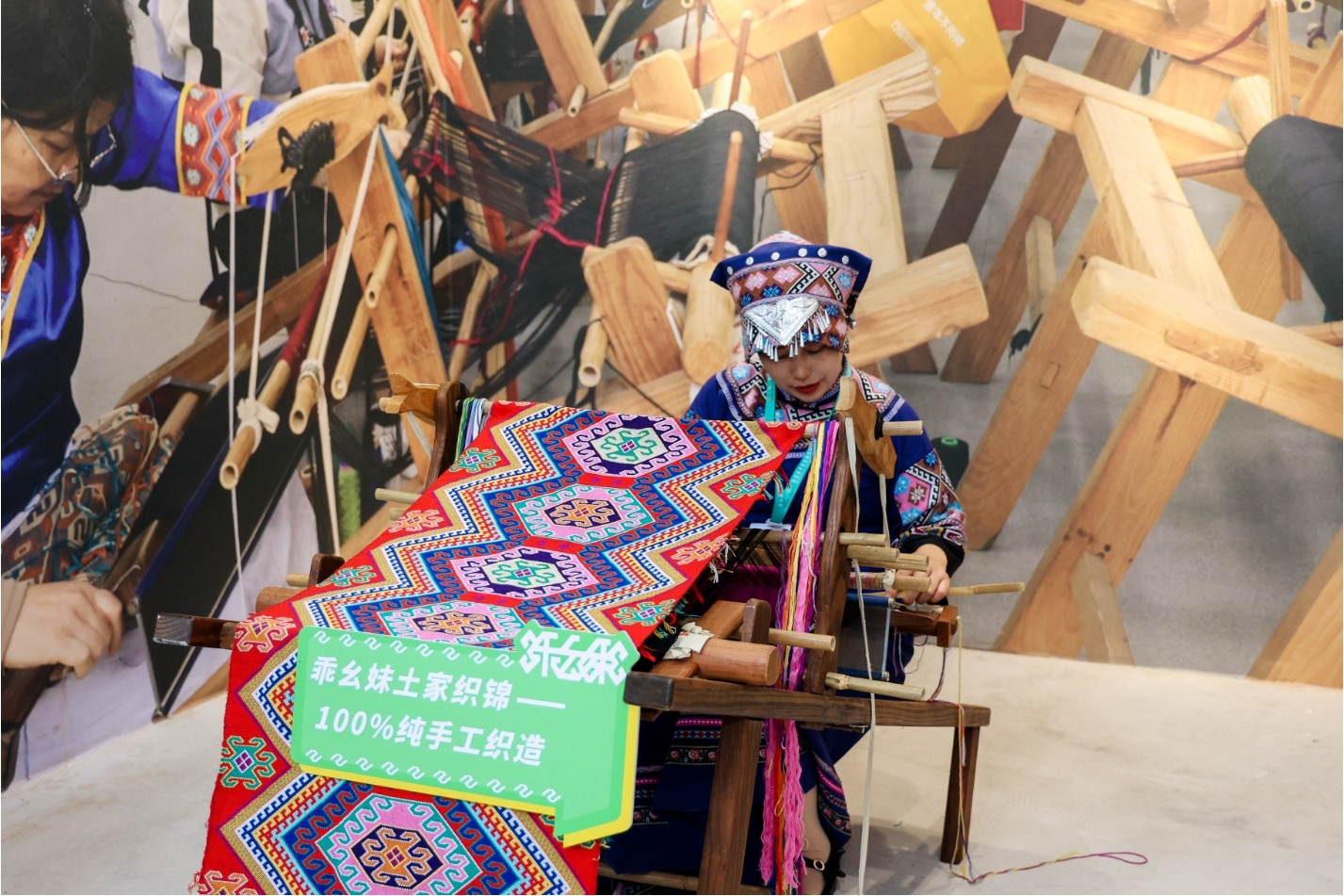 第四届湖南旅游发展大会丨多彩非遗聚巴陵 千年文脉焕新姿 第七届湘鄂赣皖非物质文化遗产联展在岳阳开展
