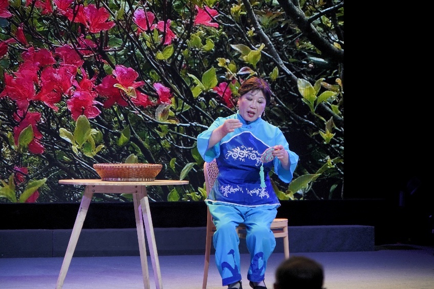 特稿&middot;梁平｜常州沪剧角：坐着轮椅临阵演唱会的90岁总导演沈国雄，情满龙城