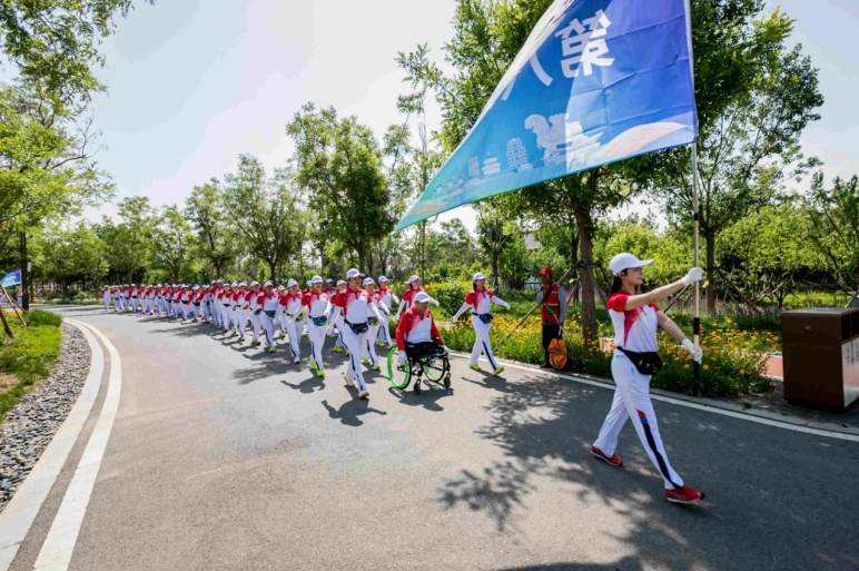 河北沧州：大运河畔健步走
