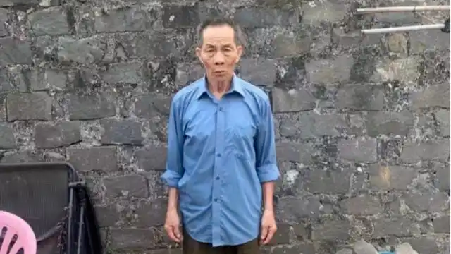 七旬老人持刀救孙伤人获刑，改判无罪后申请国家赔偿
