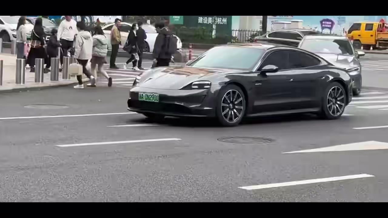 公车将选用国产新能源车，网友：哪些品牌将是受益者？