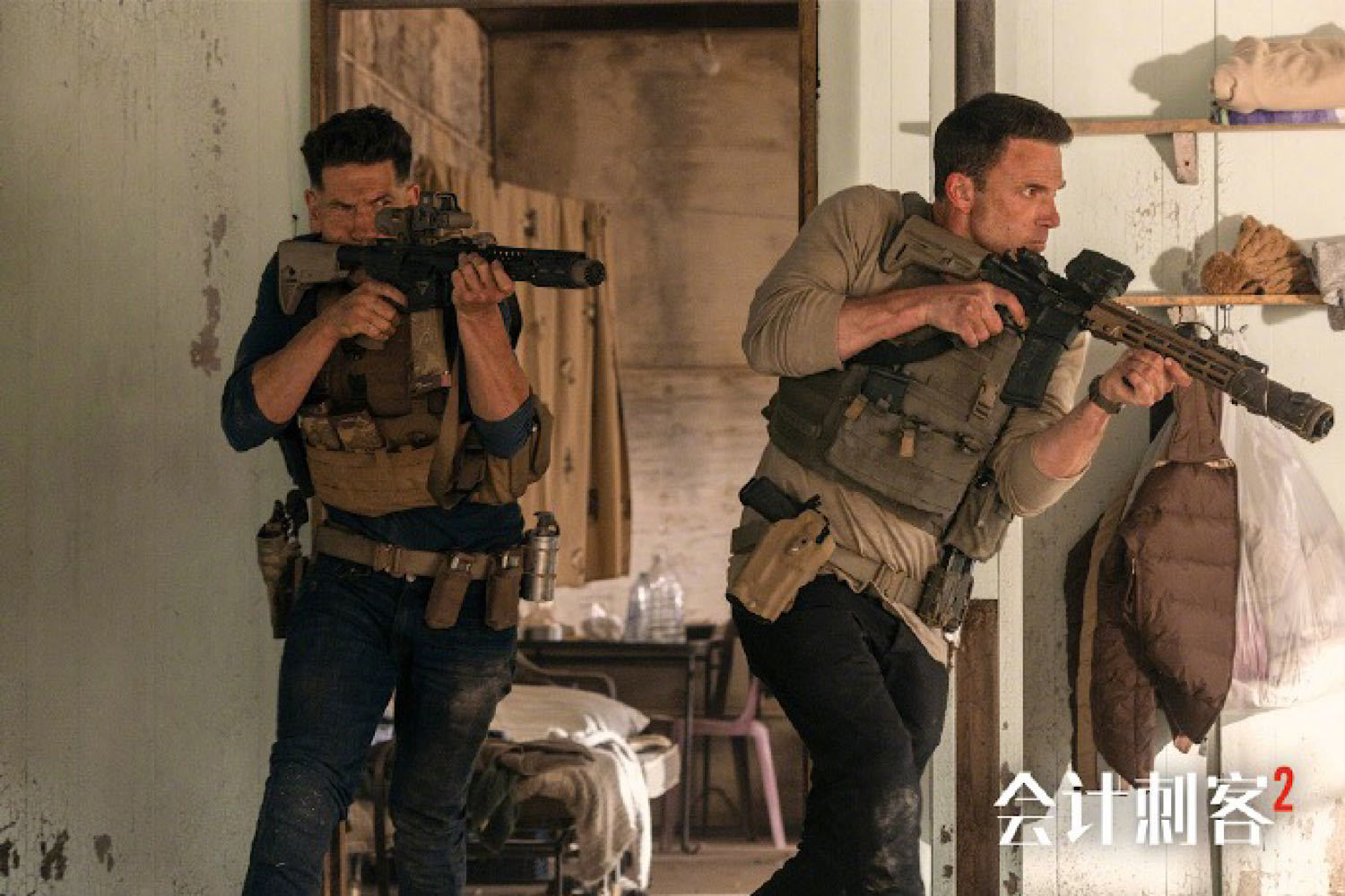 年度动作大片《会计刺客2》全国热映 兄弟联手火力全开
