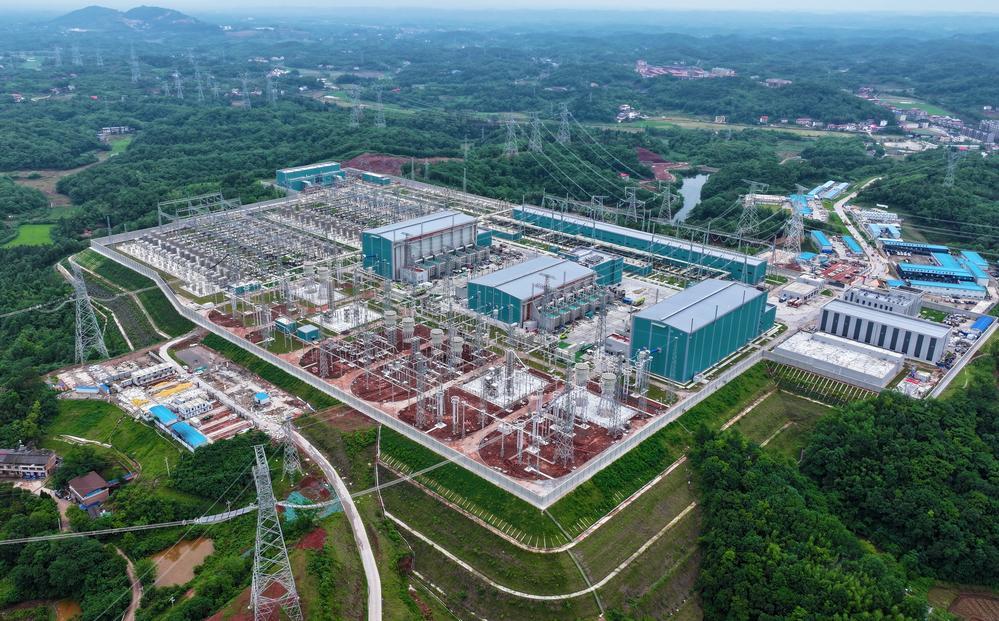 这是5月18日无人机拍摄的衡阳±800千伏换流站建设现场。袁宏彦摄