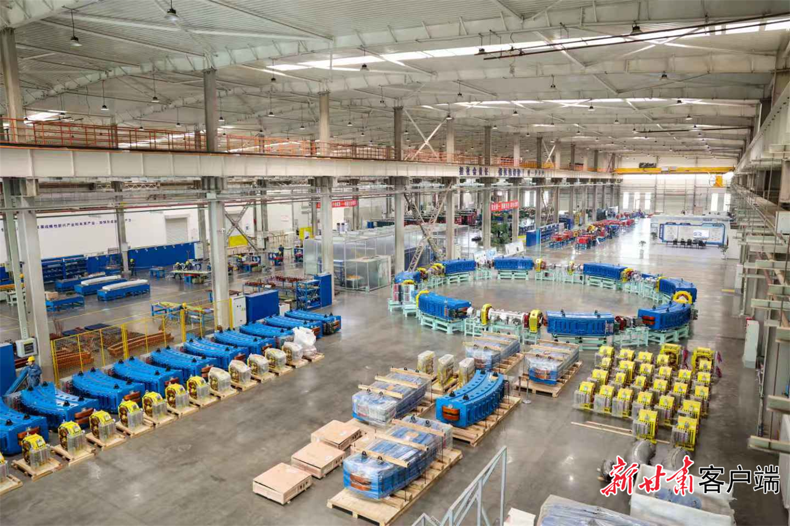 兰州泰基离子技术有限公司生产车间的重离子治疗装置　新甘肃·甘肃日报记者　冯乐凯