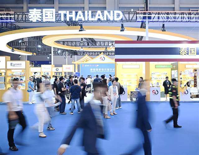▲5月22日，重庆国际博览中心，泰国馆人潮如织。记者 谢智强 摄/视觉重庆