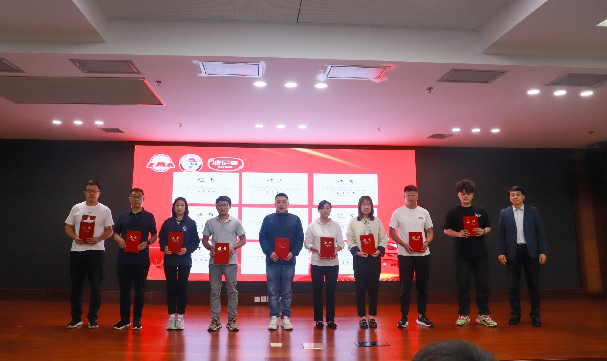 波尼亚集团牵头发布青岛老火腿团体标准，青岛老火腿分会正式揭牌成立