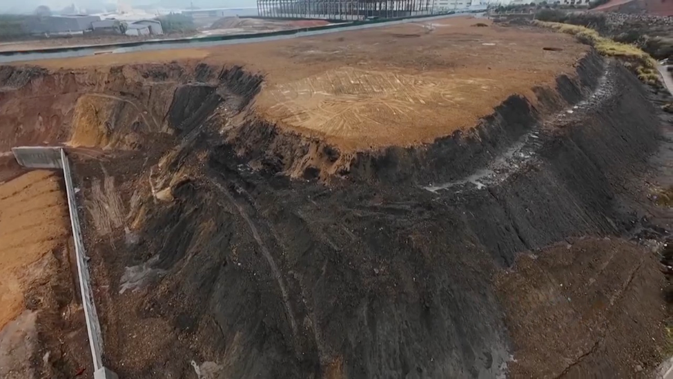 曝光！怕被卫星拍到“它”的表面盖了一层土