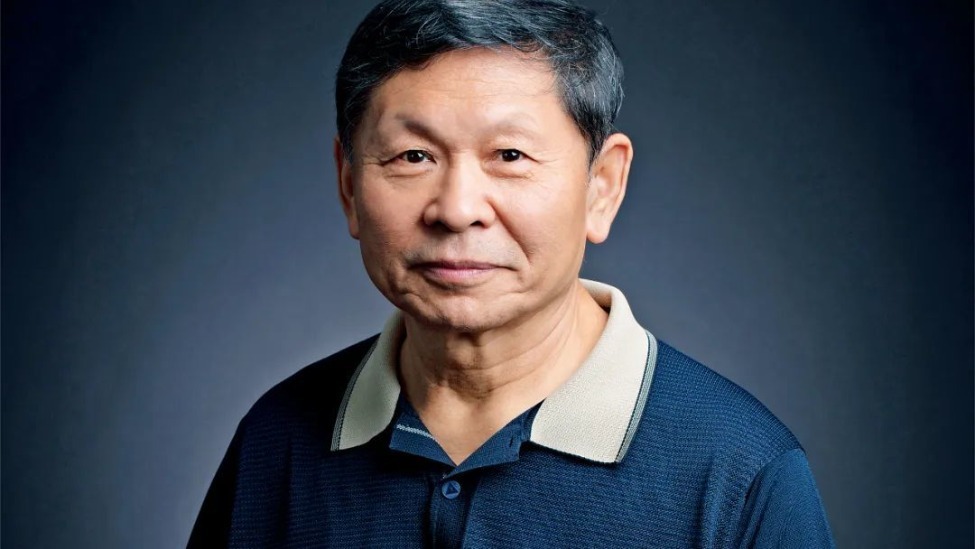 他是官员，更是诗人