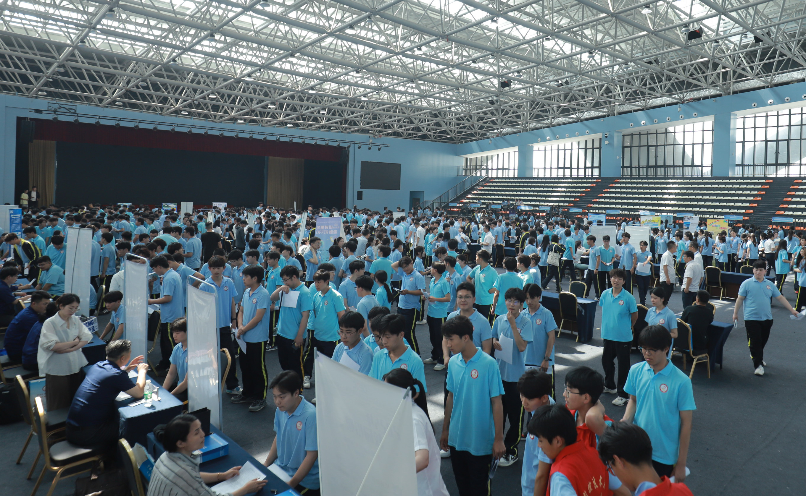 全国百企齐聚徐州机电技师学院