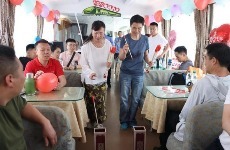 西安铁路局开行K520次主题列车 让旅客体验“浪漫爱情之旅”