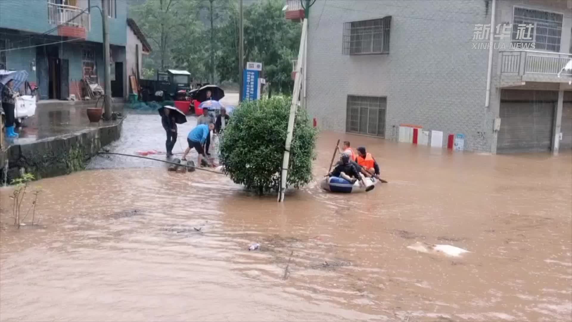 强降雨致湖南部分乡镇发生内涝