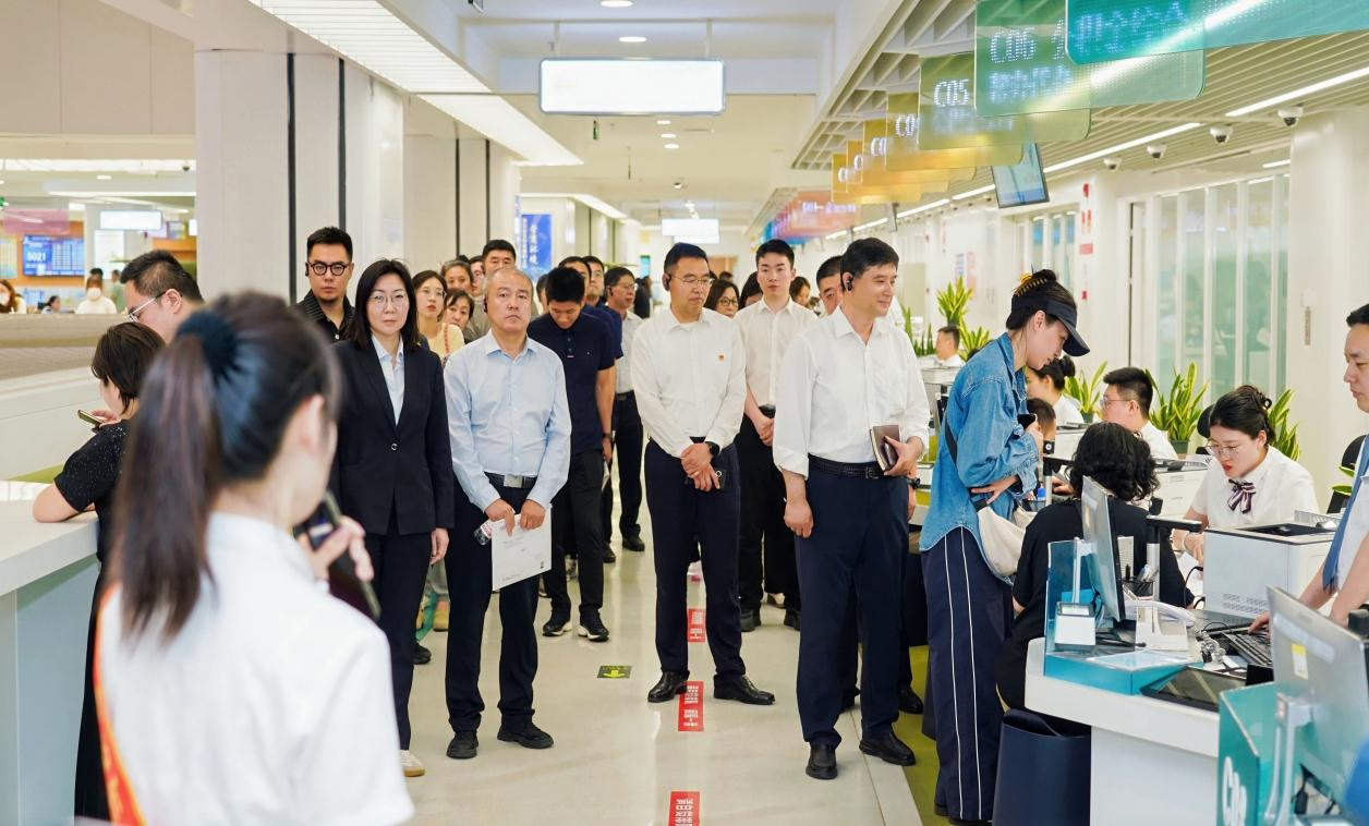 青岛市住房公积金管理中心开展 “促消费 助安居 惠民生”机关开放日活动