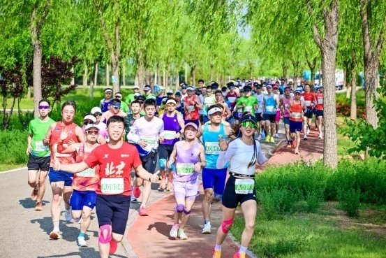 以奔跑之力书写生态答卷 北京建工2025密云马拉松鸣枪开跑