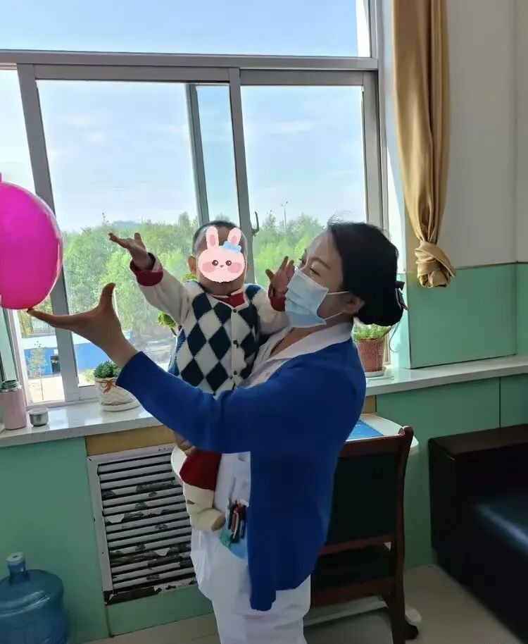 暖心护理模式成患儿“特效药”　华亭临时妈妈细节暖哭