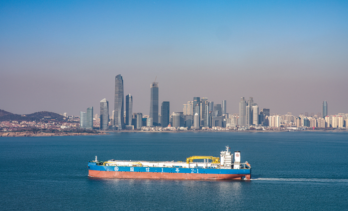 30多人一年养3600吨鱼,从一艘船洞见山东的“蓝图”