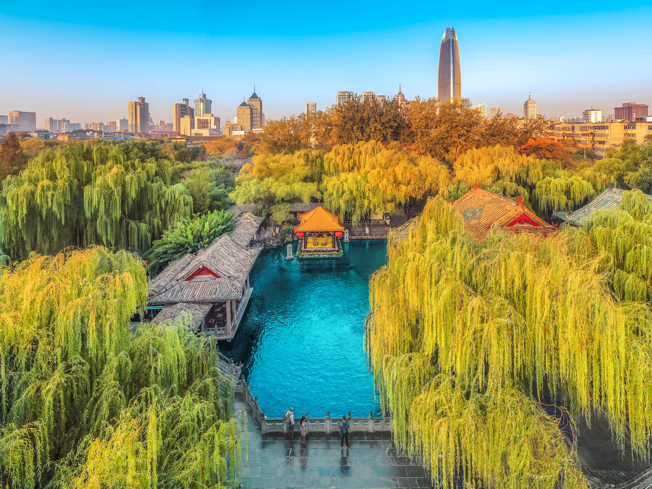 （济南趵突泉图片来源：济南日报&middot;爱济南)