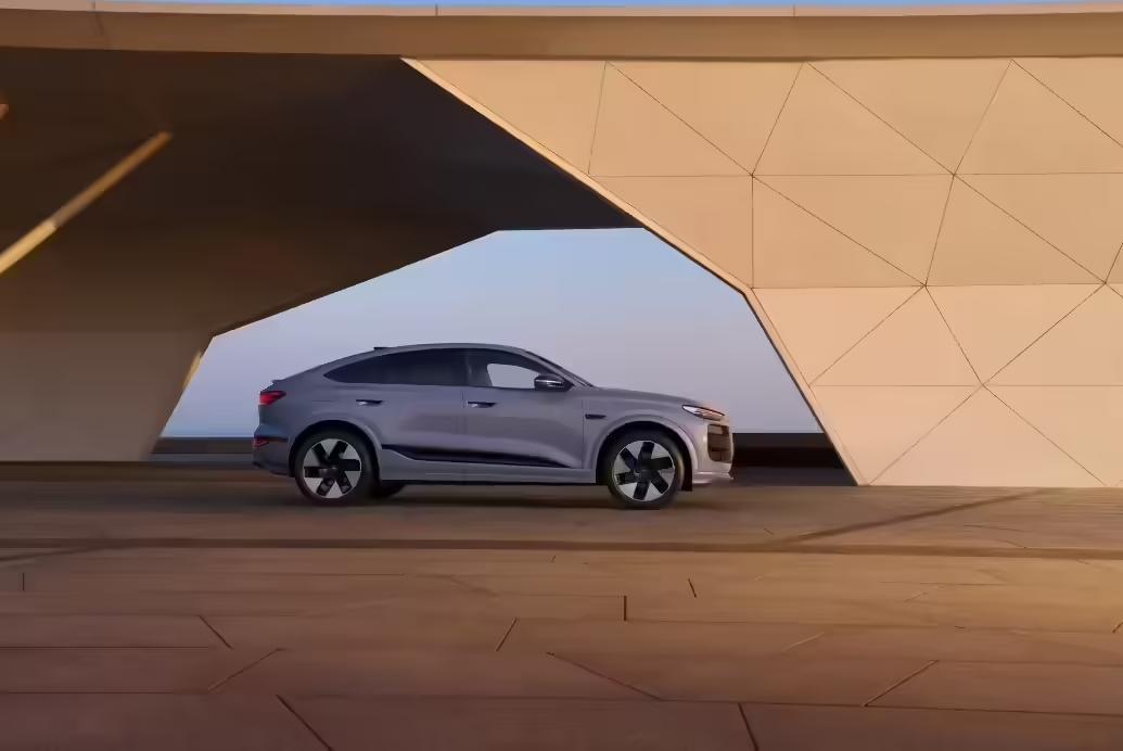 一汽奥迪Q6L e-tron纯电SUV开启预售,搭载华为乾崑智驾技术