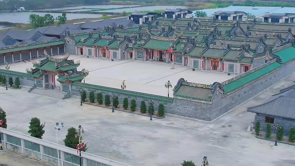 广东通报耗资上亿的违建豪宅“英之园”被拆除：将指导当地开发利用