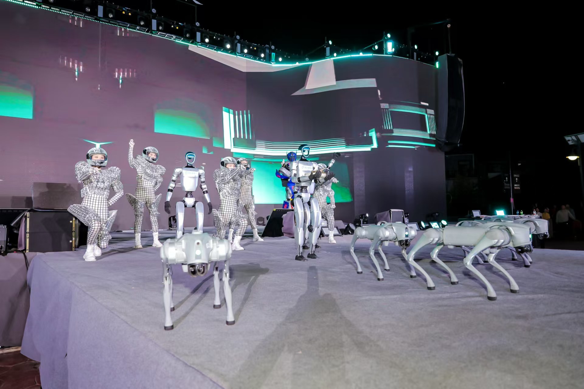 “科技+商文旅体融合” 武汉100余场活动带您玩转端午！