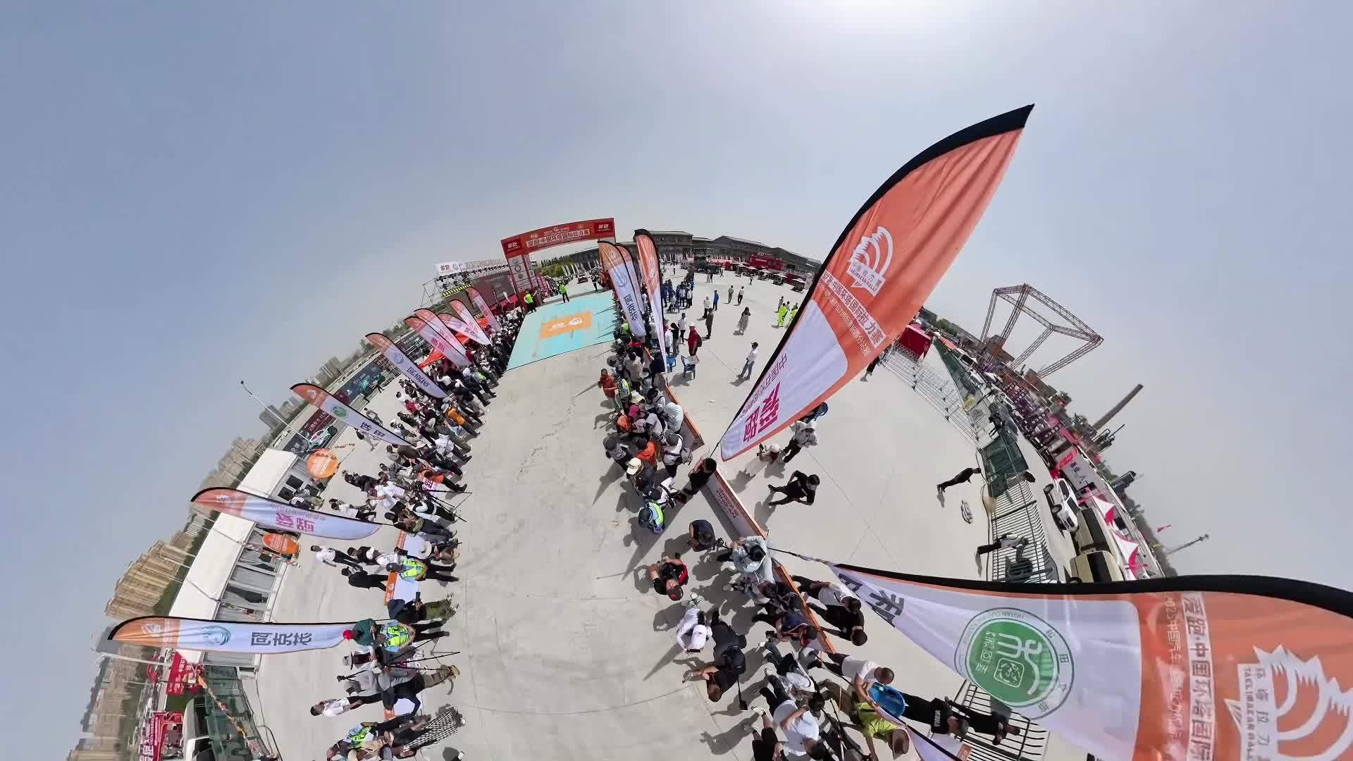 全球连线｜异国女车手全力驰骋“东方达喀尔”