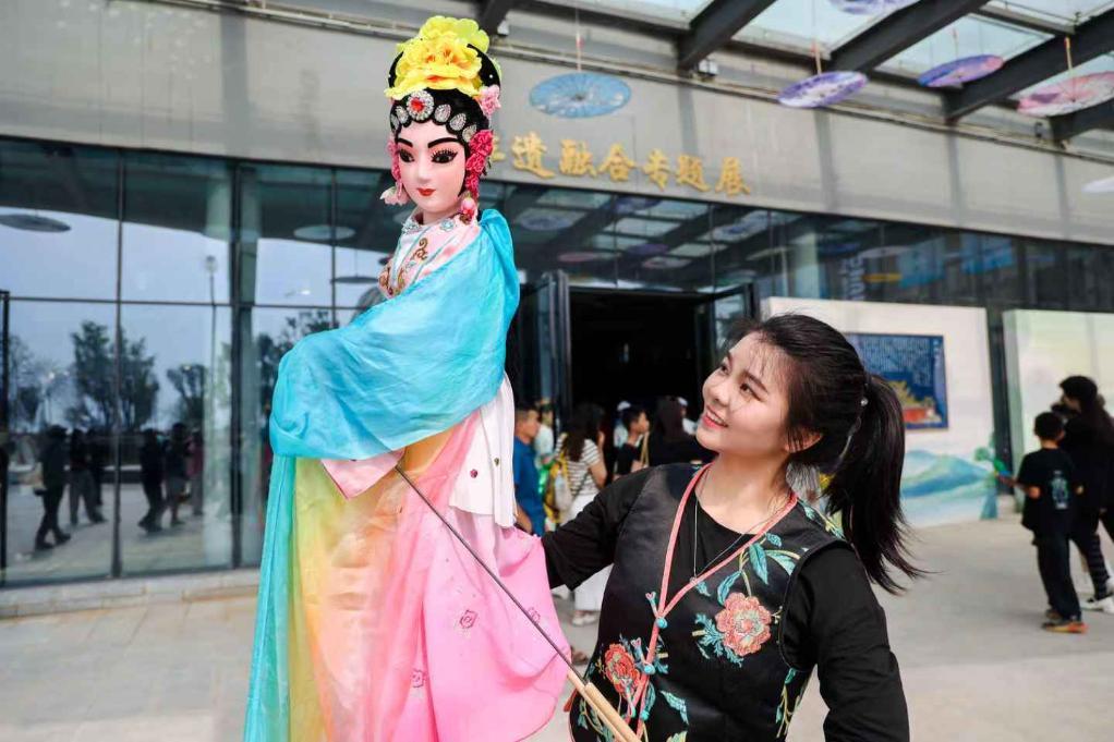这是第七届湘鄂赣皖非物质文化遗产联展现场。（活动主办方供图）