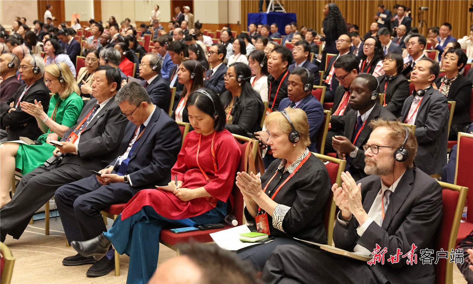 对话会开幕式现场