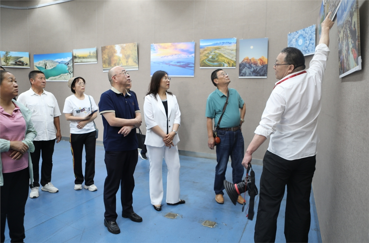 “丝路风情 大美喀什”美术书法摄影展山东巡展（泰安站）举办
