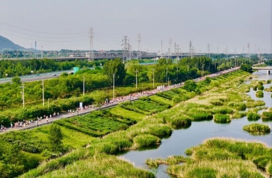 以奔跑之力书写生态答卷 北京建工2025密云马拉松鸣枪开跑