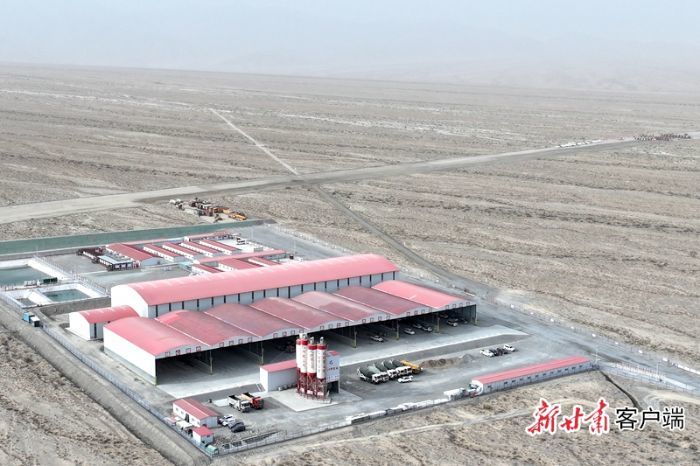 已在前期建成的施工站场 新甘肃·甘肃日报记者 刘健 摄