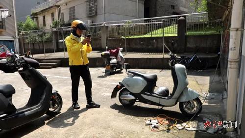 外卖骑手在拍照反映问题