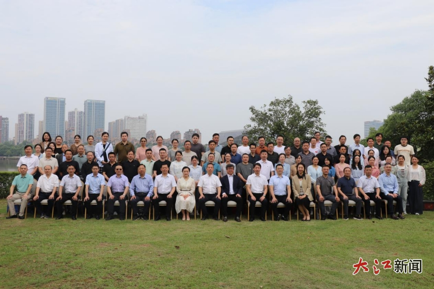 合影（叶斯妮 摄）