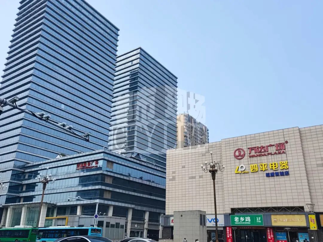 银泰百货撤场？南昌百货大楼大部分空间仍处空铺状态