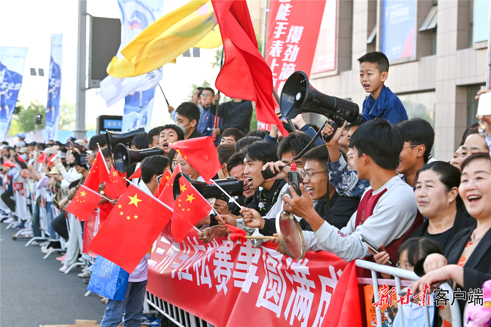 加油还是要靠“大喇叭”