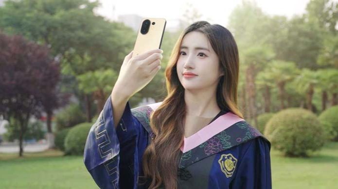 九宫格、电影特效、胶片人像，vivo S30系列Live图花式玩法！