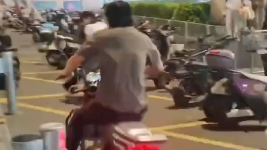 当“精神病”们密集作恶，普通人要如何免于恐惧？