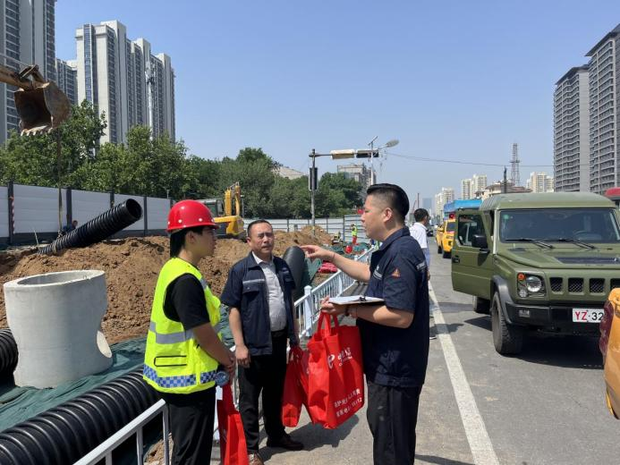 中国电信石家庄分公司多措并举开展护线宣传与巡检行动