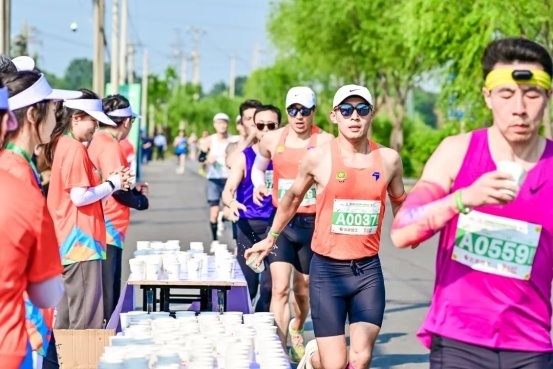 以奔跑之力书写生态答卷 北京建工2025密云马拉松鸣枪开跑