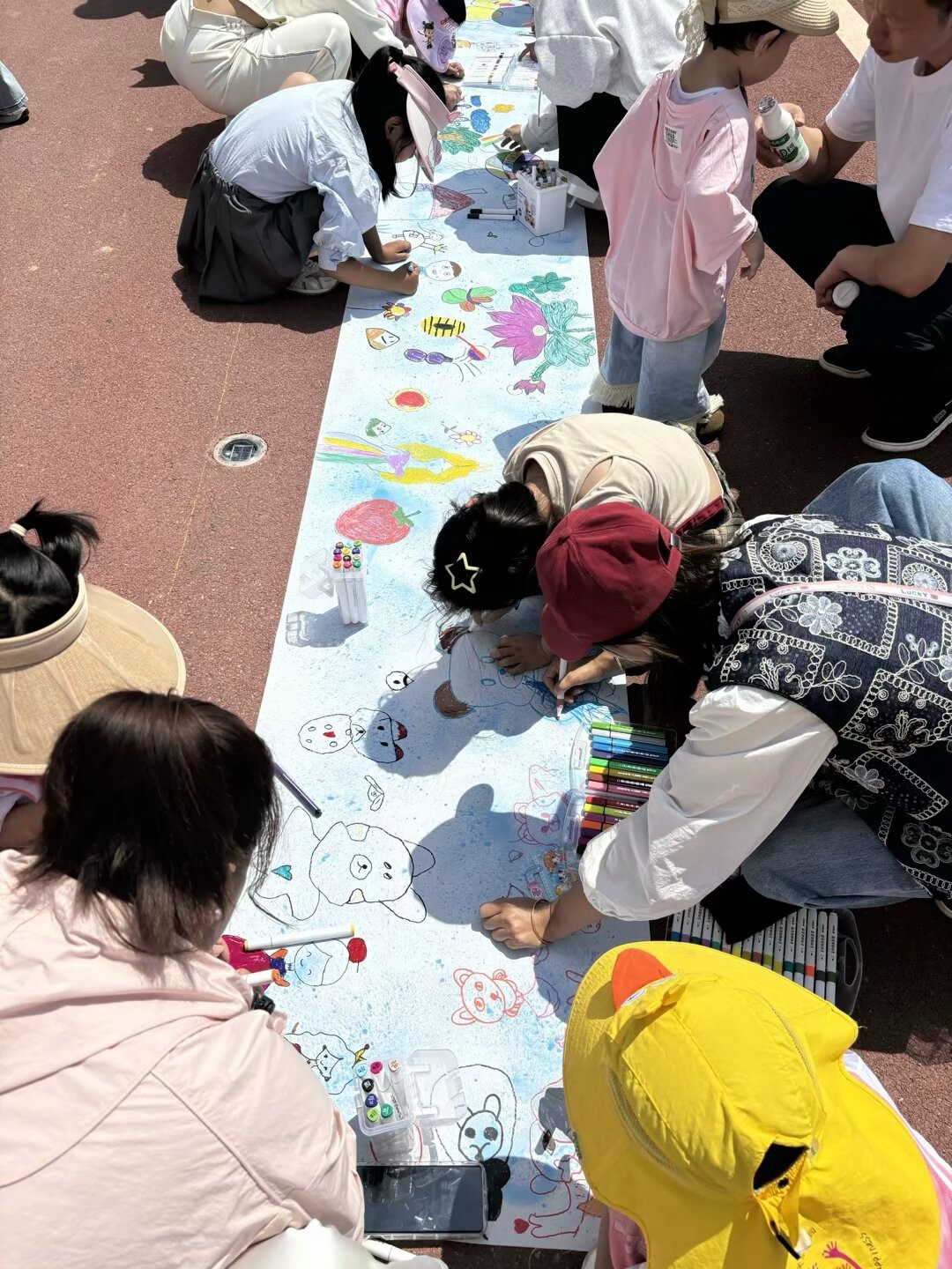 童趣探自然　华亭萌娃解锁六一新玩法