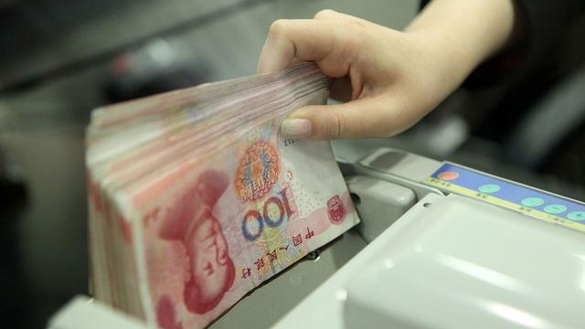 人民币又扩圈，重要邻国送上厚礼，总统说了一句掏心窝子的话