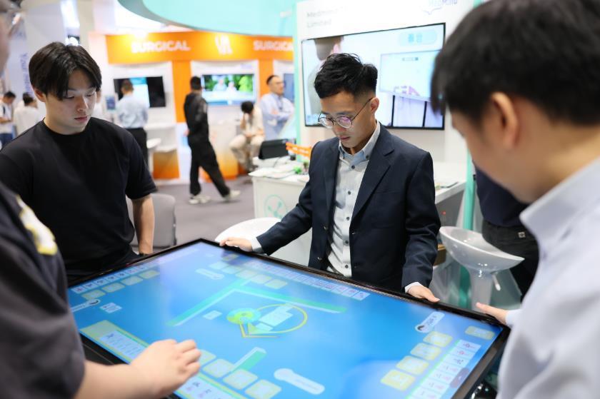 图：医念科技认知障碍评估应用程序展位